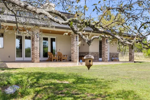 $999,000 | 405 Spicewood Trails Drive, Spicewood, TX 78669