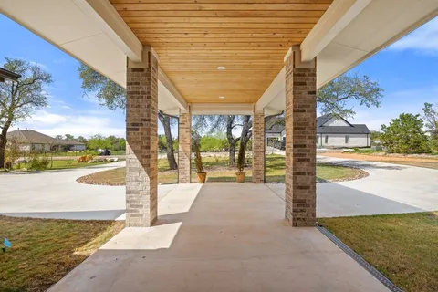 $999,000 | 405 Spicewood Trails Drive, Spicewood, TX 78669