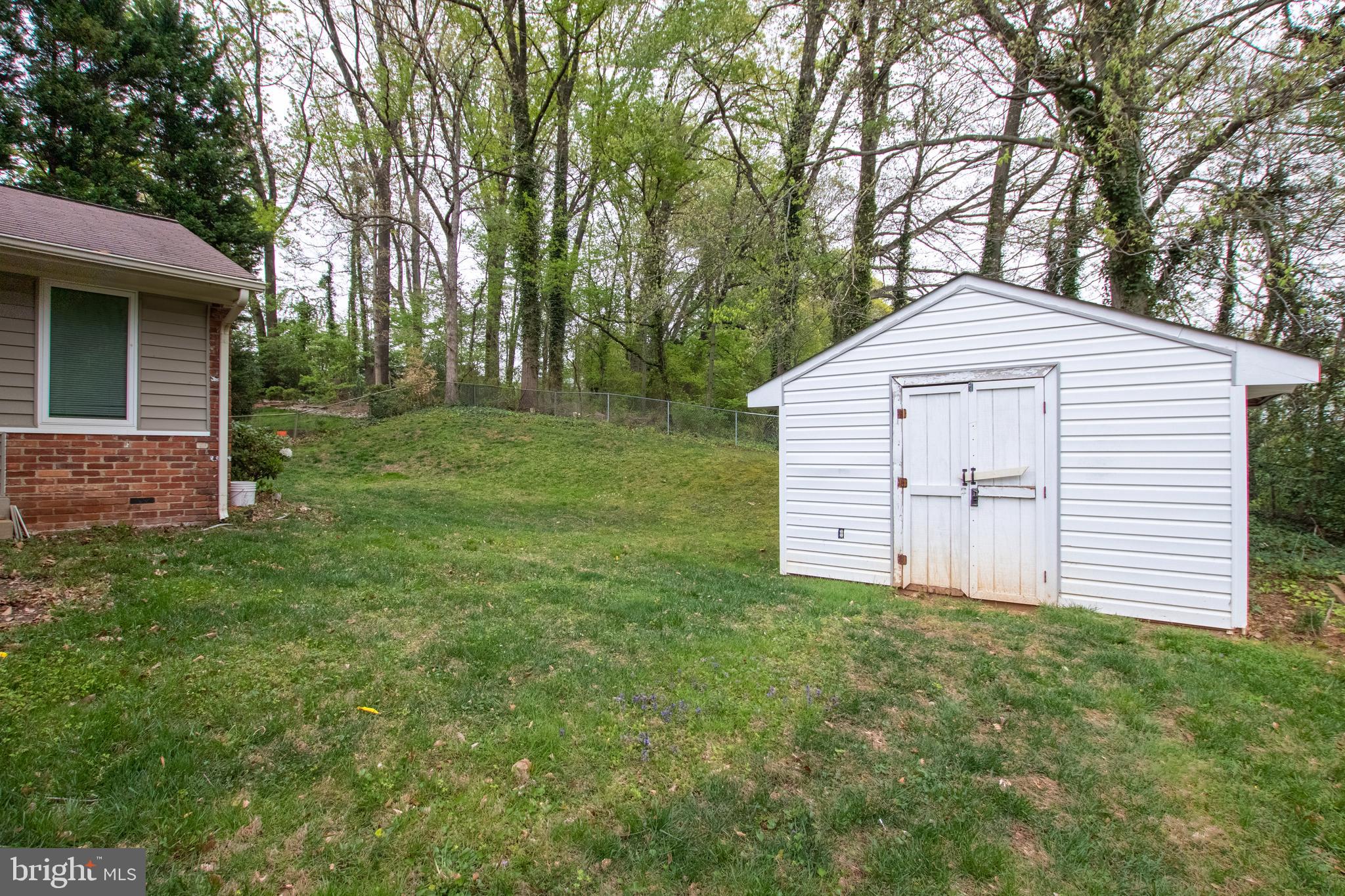 7521 Axton Street Springfield, VA 22151 - Photo 23 of 28