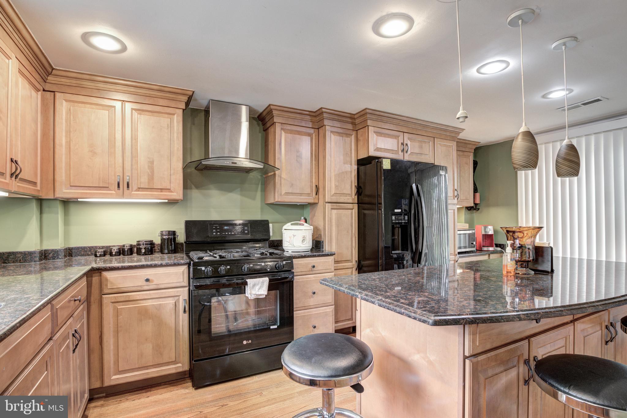 7521 Axton Street Springfield, VA 22151 - Photo 8 of 28