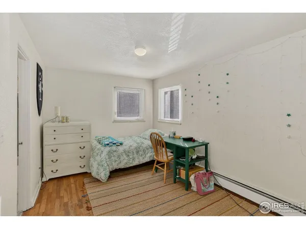 a view of a livingroom with furniture