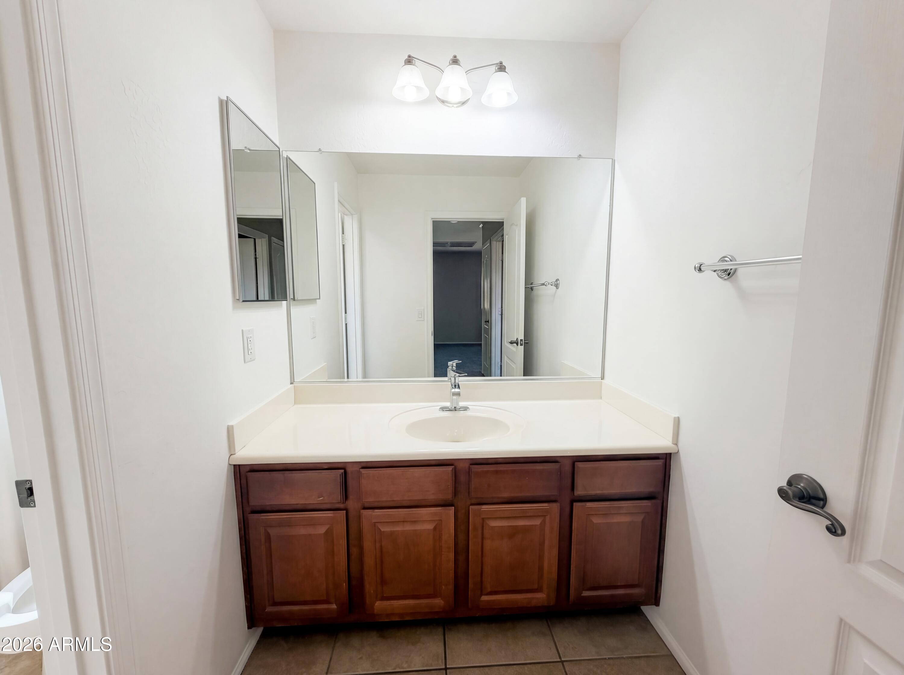 2634 East Ridge Creek Road Phoenix, AZ 85024 - Photo 6 of 39