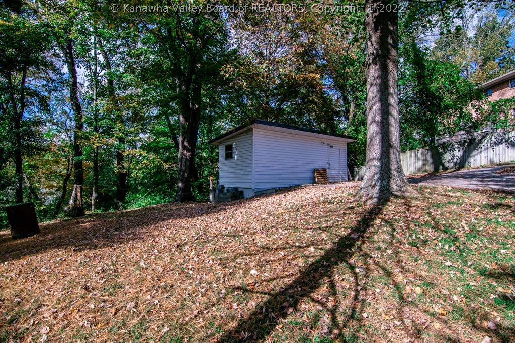 138 Hickory Road Charleston, WV 25314 - Photo 5 of 22 Gallery Image 5