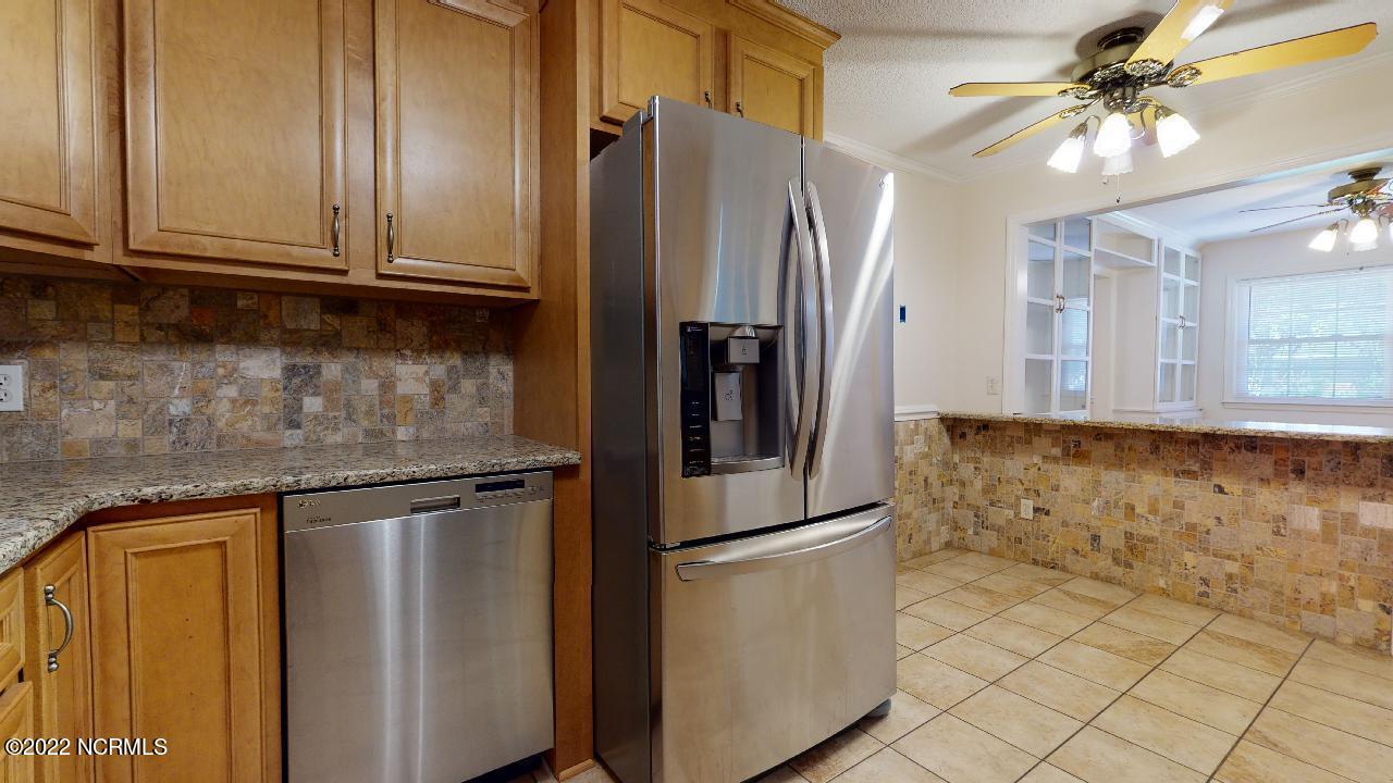 203 Nottingham Road Jacksonville, NC 28546 - Photo 13 of 36 203-Nottingham-Rd-08192022_110856