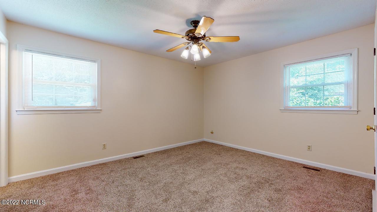 203 Nottingham Road Jacksonville, NC 28546 - Photo 26 of 36 203-Nottingham-Rd-08192022_111436