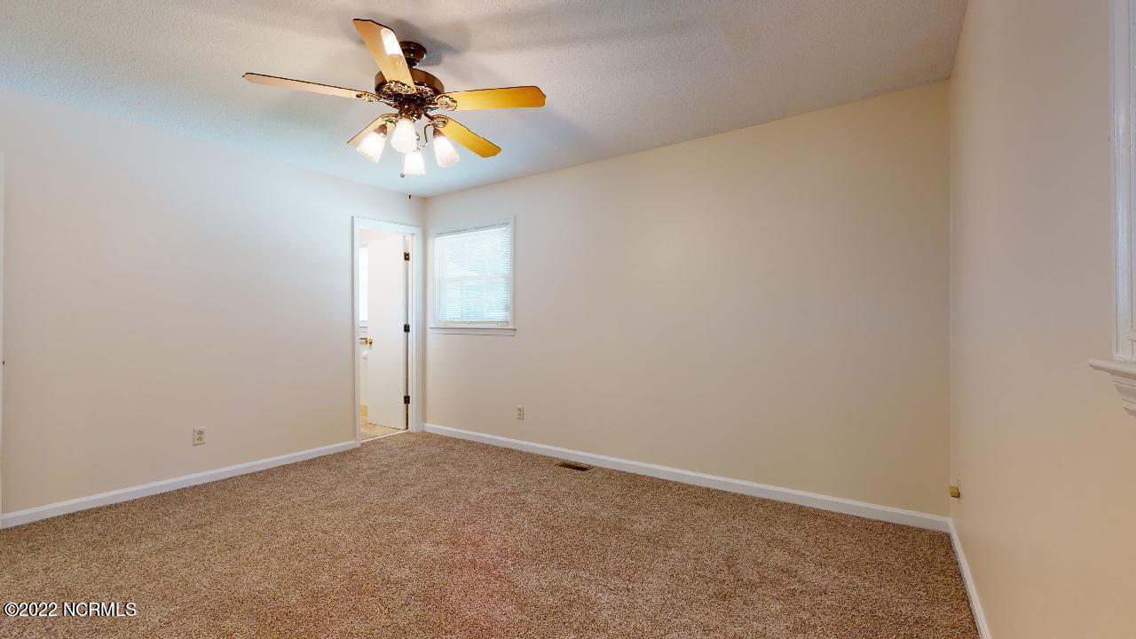 203 Nottingham Road Jacksonville, NC 28546 - Photo 27 of 36 203-Nottingham-Rd-08192022_111449