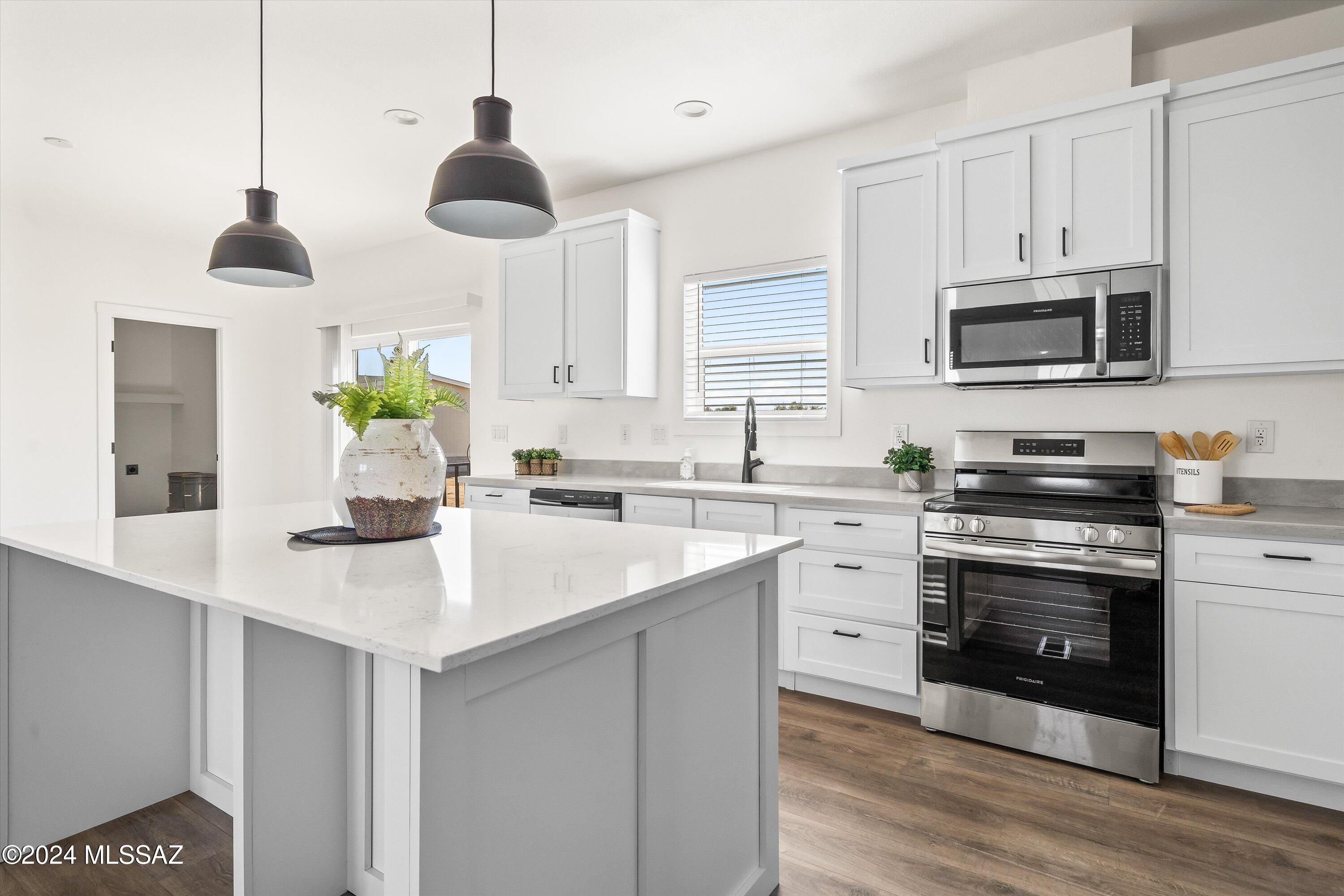 12486 West Picture Rocks Road Tucson, AZ 85743 - Photo 1 of 27 09-Kitchen