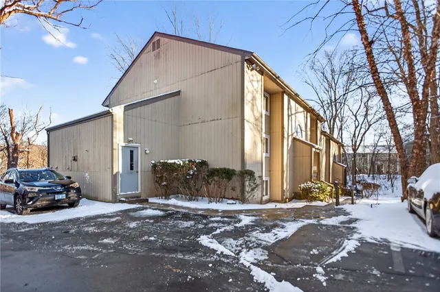 $275,000 | 400 New River Road, Unit 507, Lincoln, RI 02838