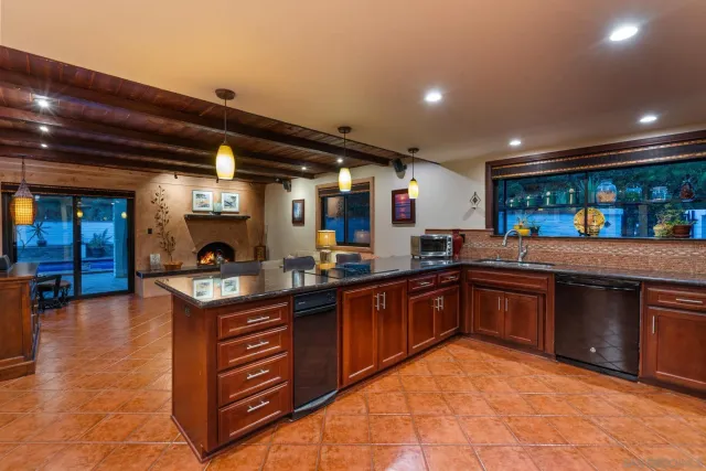 $1,269,000 | 1144 Bellvine Trail, El Cajon, CA 92019