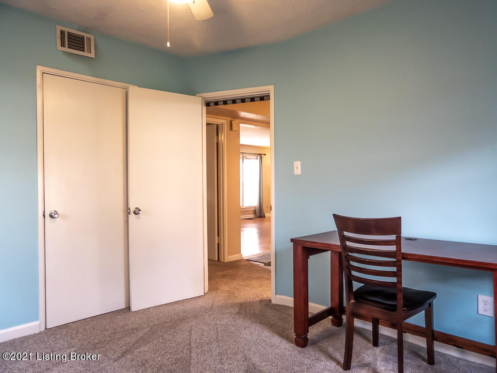 2641 Alanmede Road Louisville, KY 40205 - Photo 33 of 37 2641 Alanmeade-37