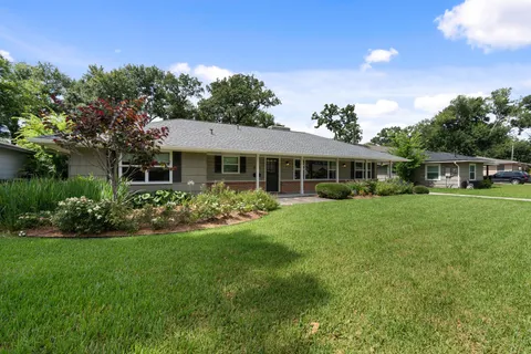 $648,500 | 4015 Ascot Lane, Houston, TX 77092