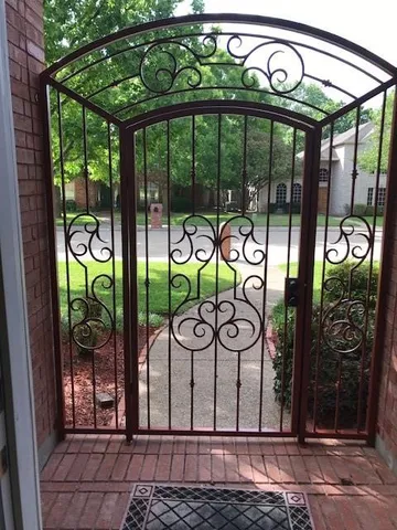 a view of entryway with a front door