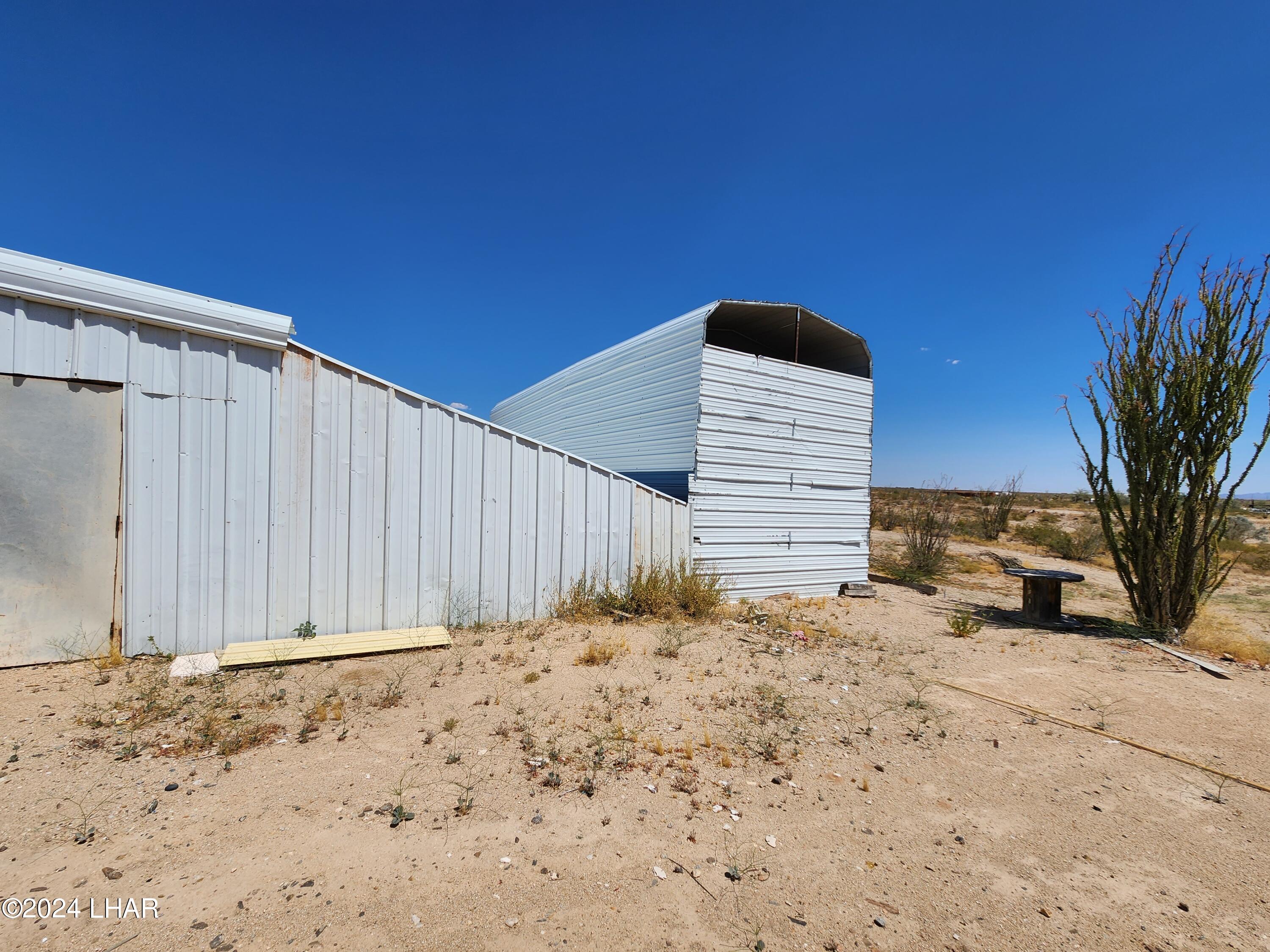 14279 Anegam Road Yucca, AZ 86438 - Photo 14 of 35 20230702_143534