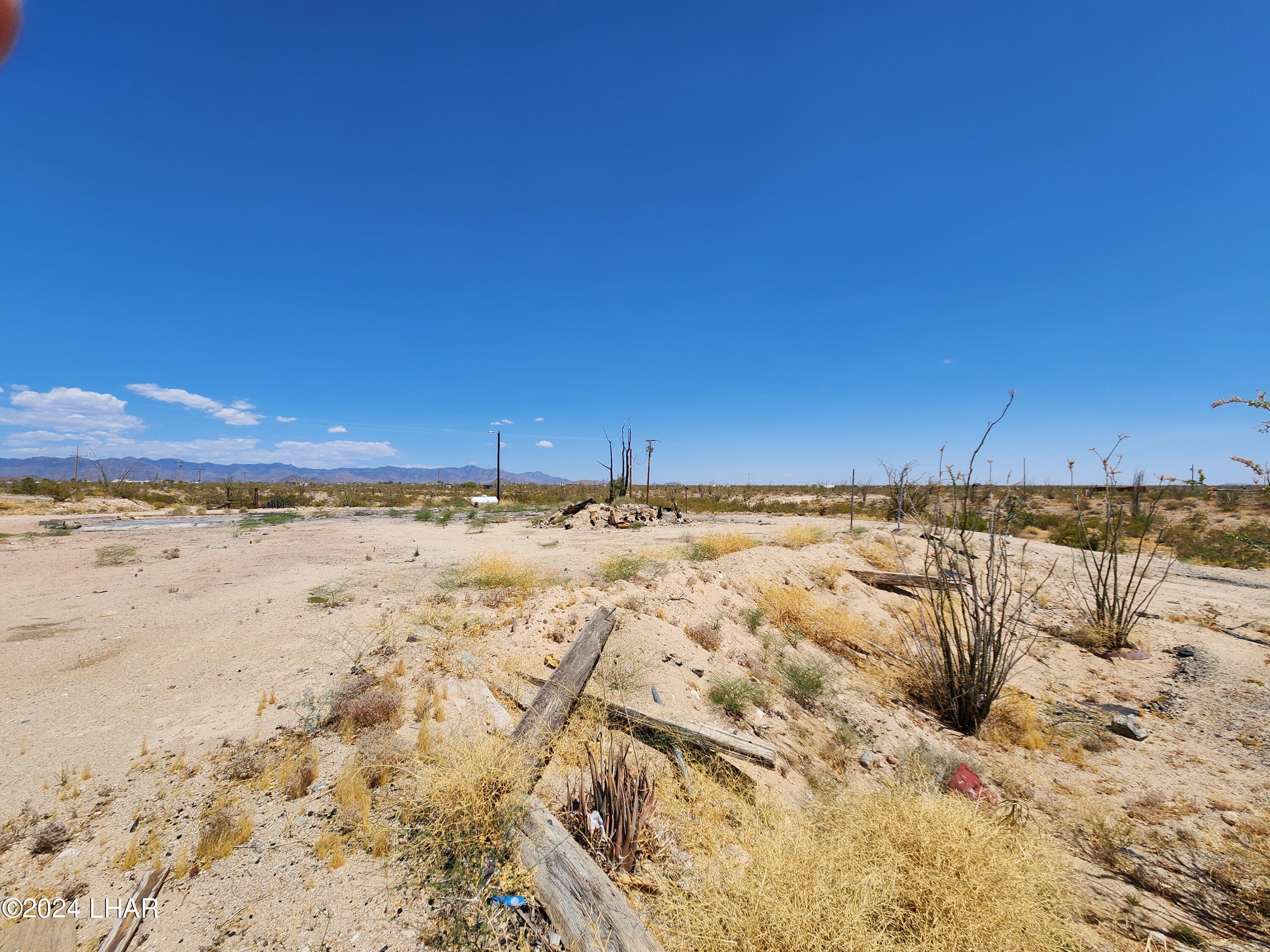 14279 Anegam Road Yucca, AZ 86438 - Photo 29 of 35 20230702_143340