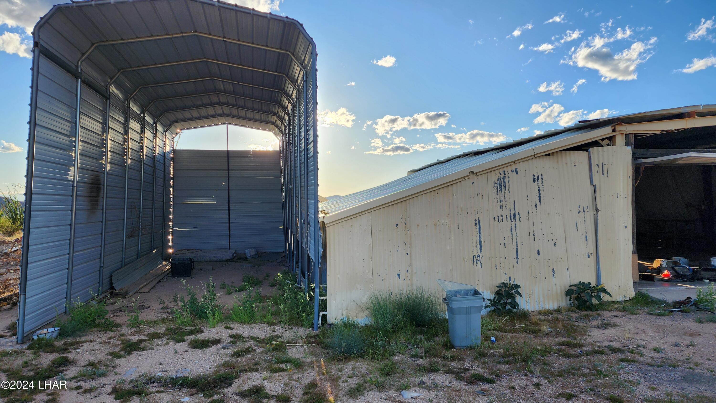14279 Anegam Road Yucca, AZ 86438 - Photo 5 of 35 20240414_181818