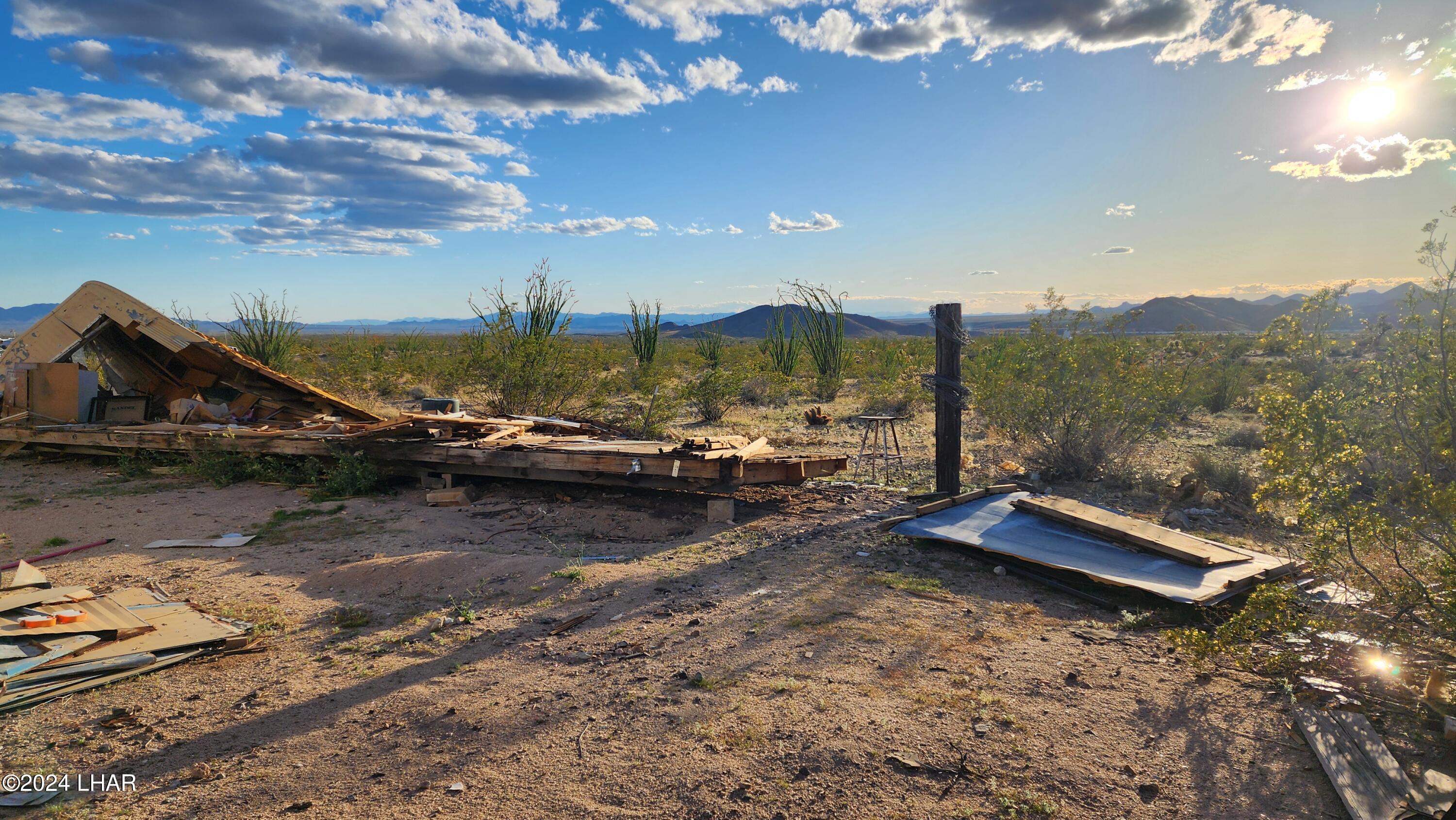 14279 Anegam Road Yucca, AZ 86438 - Photo 9 of 35 20240414_181851