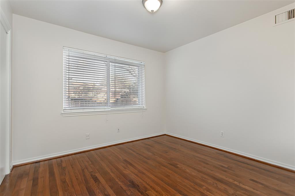 6908 Wake Forrest Drive Dallas, TX 75214 - Photo 18 of 34