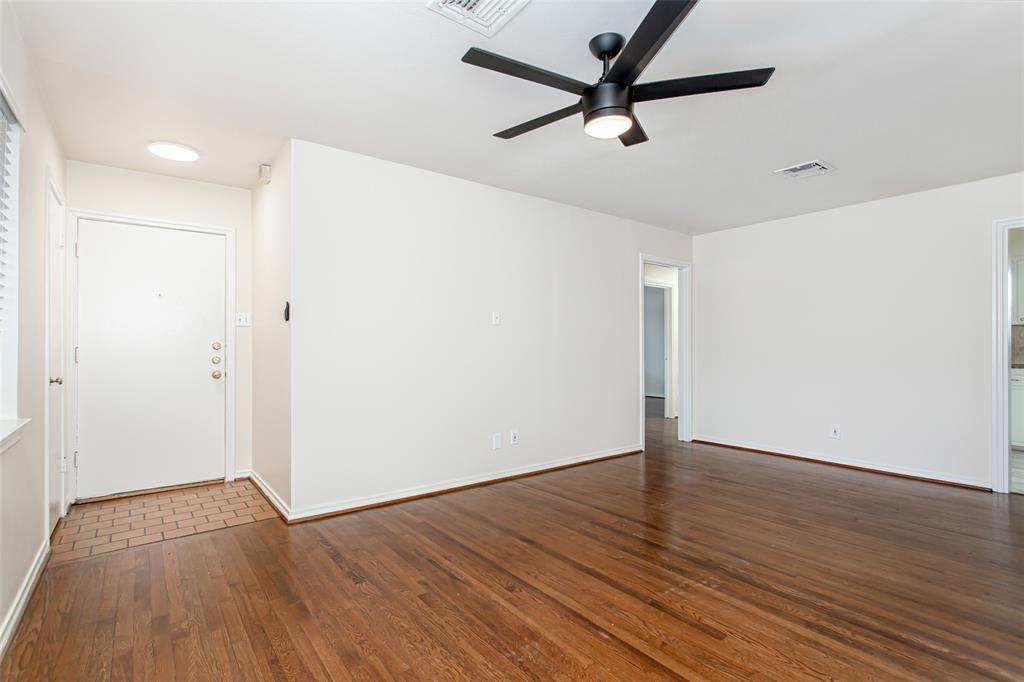 6908 Wake Forrest Drive Dallas, TX 75214 - Photo 3 of 34