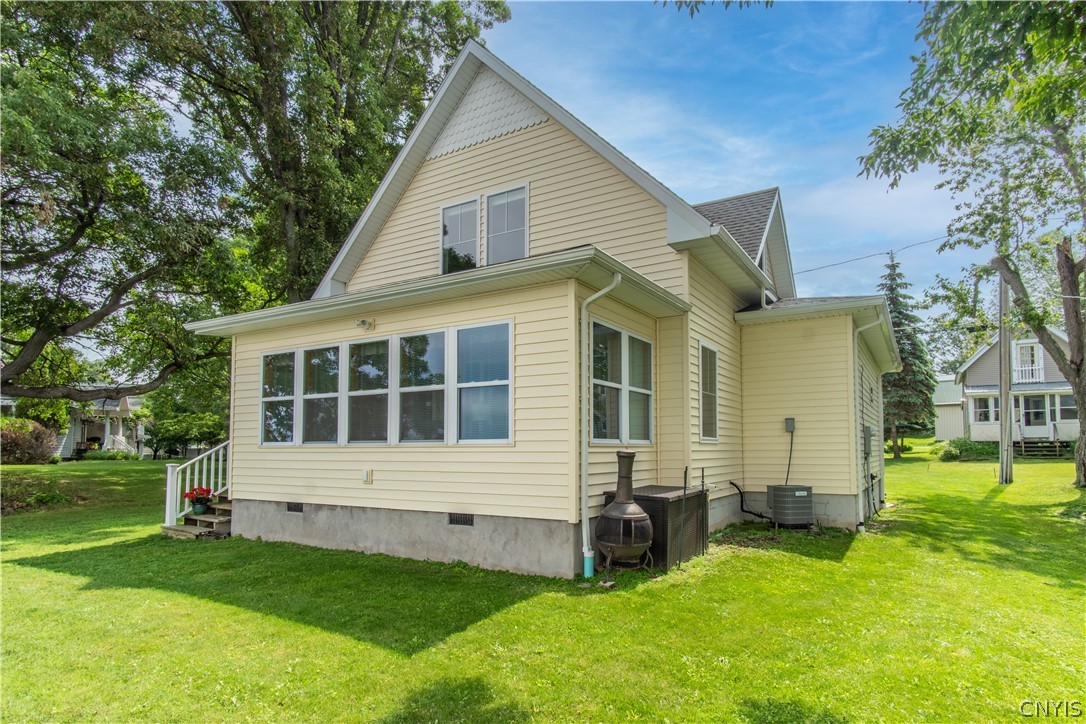 25401 Indian Point Road Chaumont, NY 13622 - Photo 4 of 40