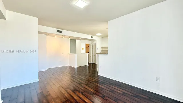 $2,200 | 11032 Legacy Drive, Unit 301, Palm Beach Gardens, FL 33410