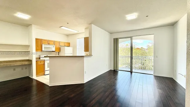 $2,200 | 11032 Legacy Drive, Unit 301, Palm Beach Gardens, FL 33410