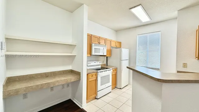 $2,200 | 11032 Legacy Drive, Unit 301, Palm Beach Gardens, FL 33410