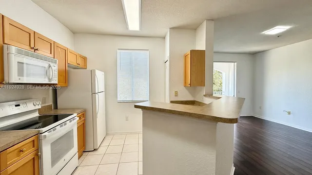 $2,200 | 11032 Legacy Drive, Unit 301, Palm Beach Gardens, FL 33410