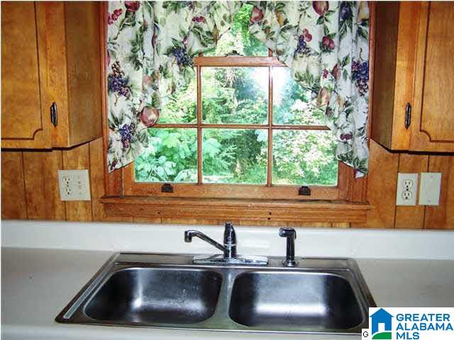 1006 Cherry Street Weaver, AL 36277 - Photo 8 of 27