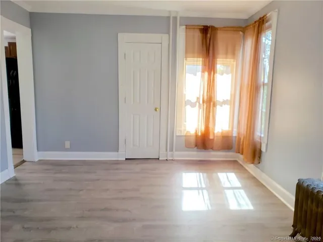 a view of empty room with window