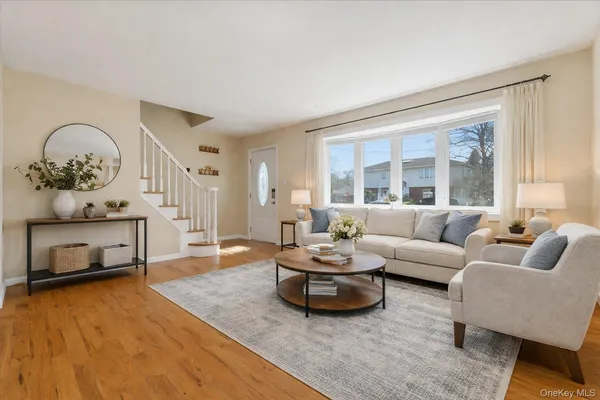 $749,000 | 1719 William Street, Merrick, NY 11566