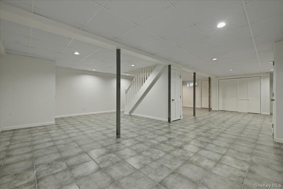 1719 William Street Merrick, NY 11566 - Photo 29 of 38 a view of an empty room
