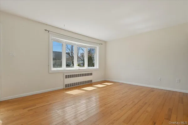 $749,000 | 1719 William Street, Merrick, NY 11566