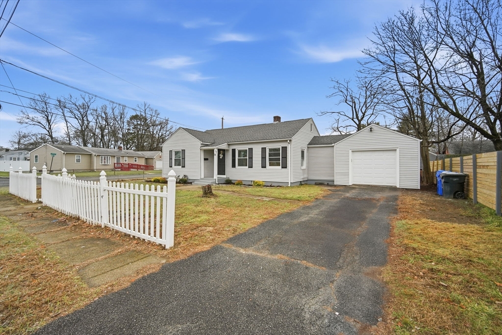 78 West Bay Path Terrace Springfield, MA 01109 - Photo 3 of 31
