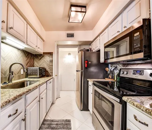 $1,900 | 6220 Bentwood Trail, Unit 608, Dallas, TX 75252