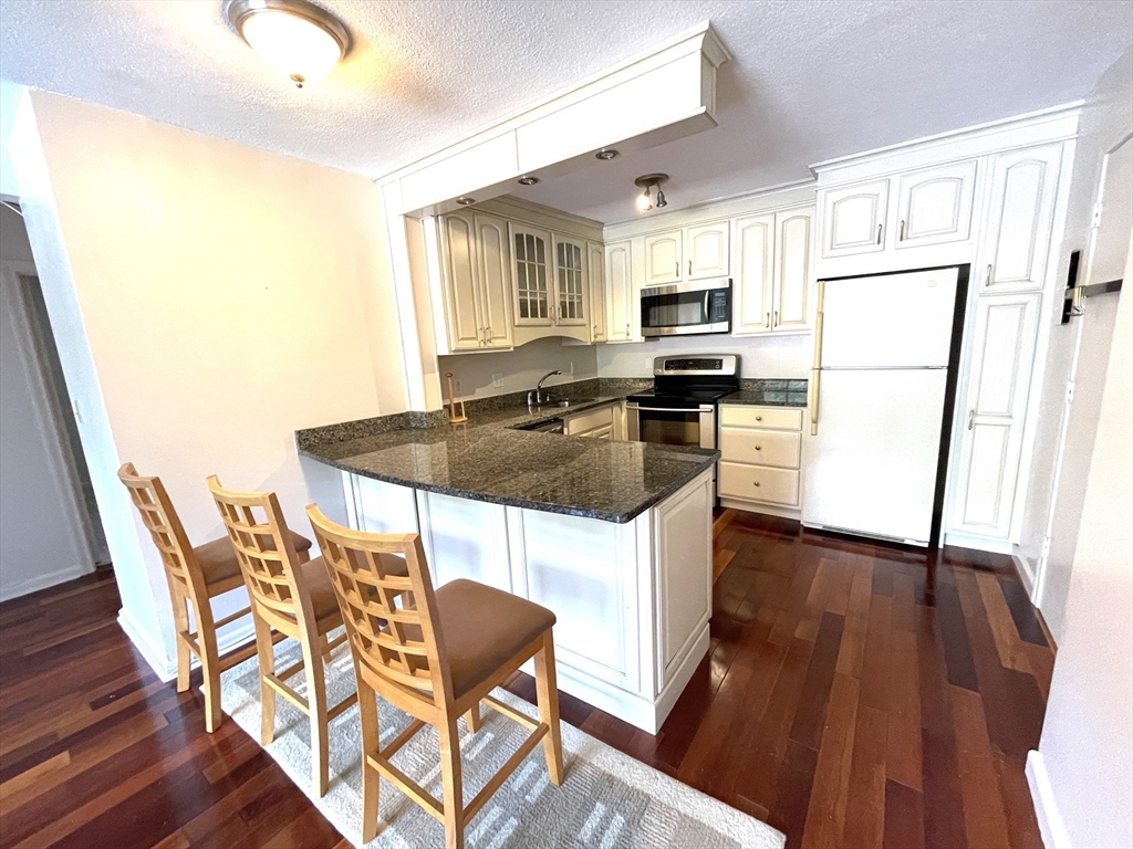 1323 Worcester Road, Unit H8 Framingham, MA 01701 - Photo 7 of 21