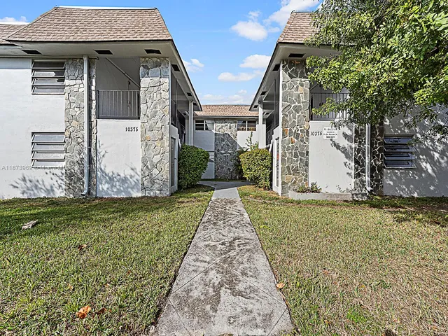 $1,700 | 10305 Southwest 40th Street, Miami, FL 33165