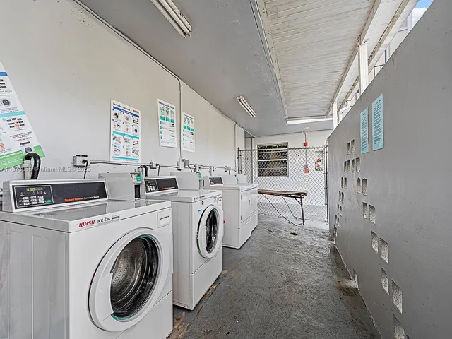 $1,700 | 10305 Southwest 40th Street, Miami, FL 33165