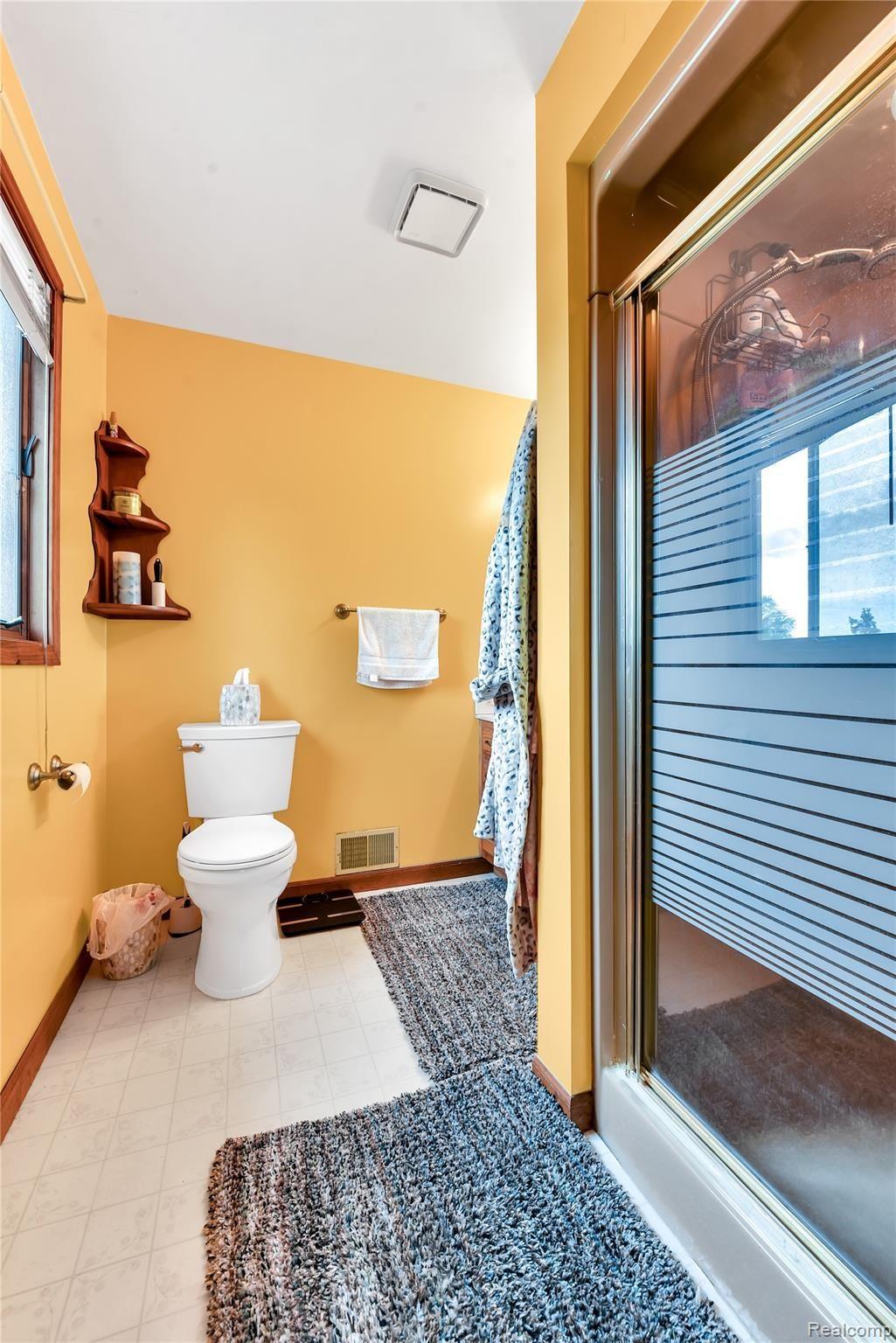 28700 Brandes Road Carleton, MI 48117 - Photo 28 of 47 Private bathroom in bedroom 4