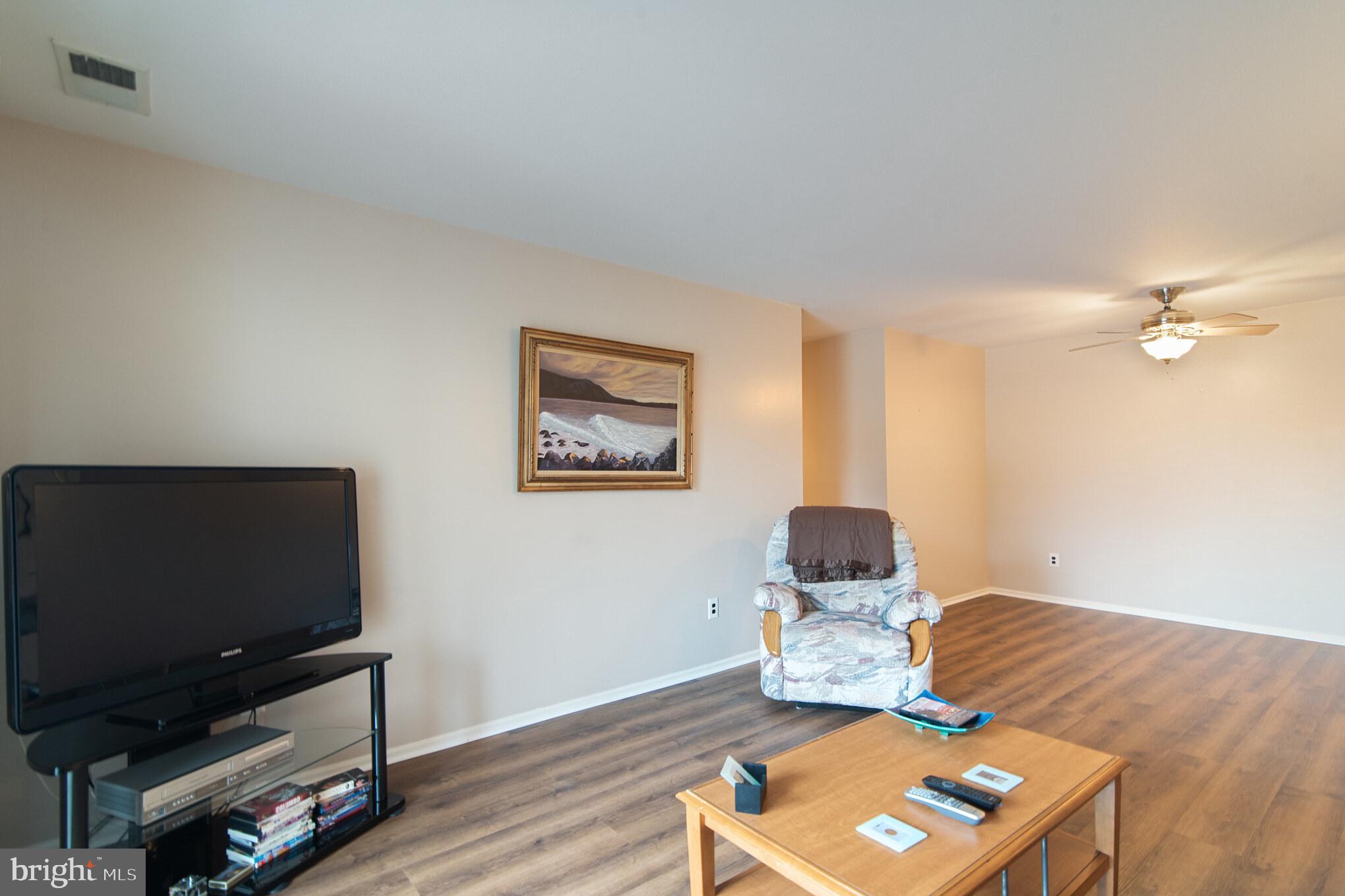 335 Silvia Street Ewing, NJ 08628 - Photo 18 of 31 Living Room