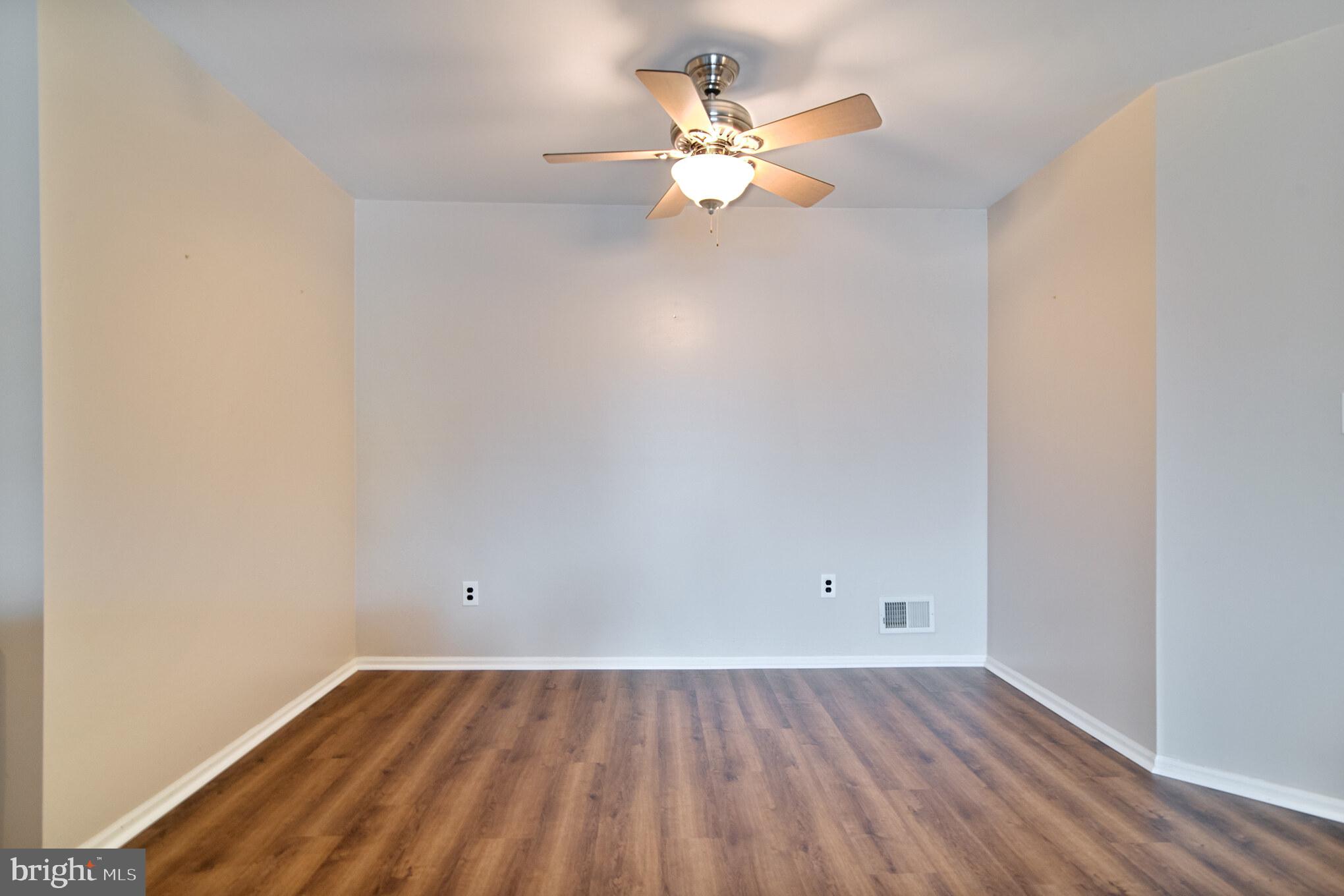 335 Silvia Street Ewing, NJ 08628 - Photo 21 of 31 Dining Room