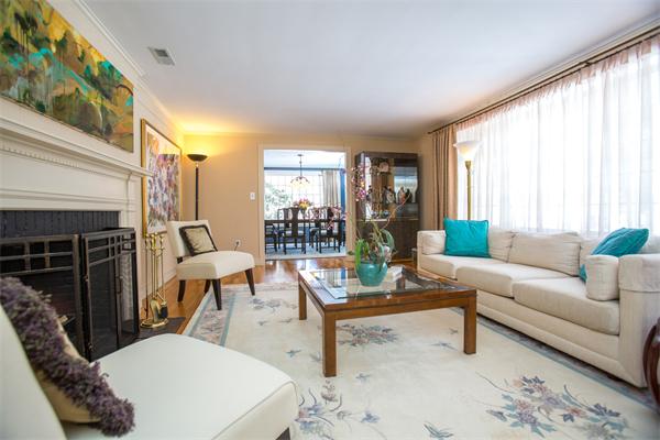 4 Black Oak Road Weston, MA 02493 - Photo 3 of 14 Gallery Image 3