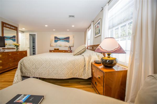 4 Black Oak Road Weston, MA 02493 - Photo 8 of 14 Gallery Image 8