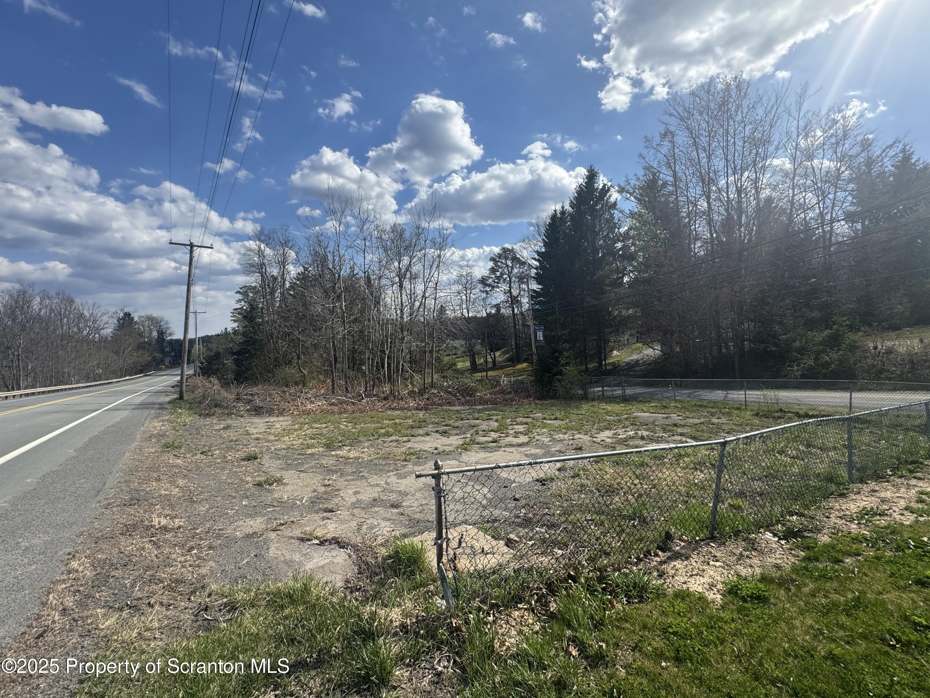 Memorial Drive Moscow, PA 18444 - Photo 2 of 3 parola1