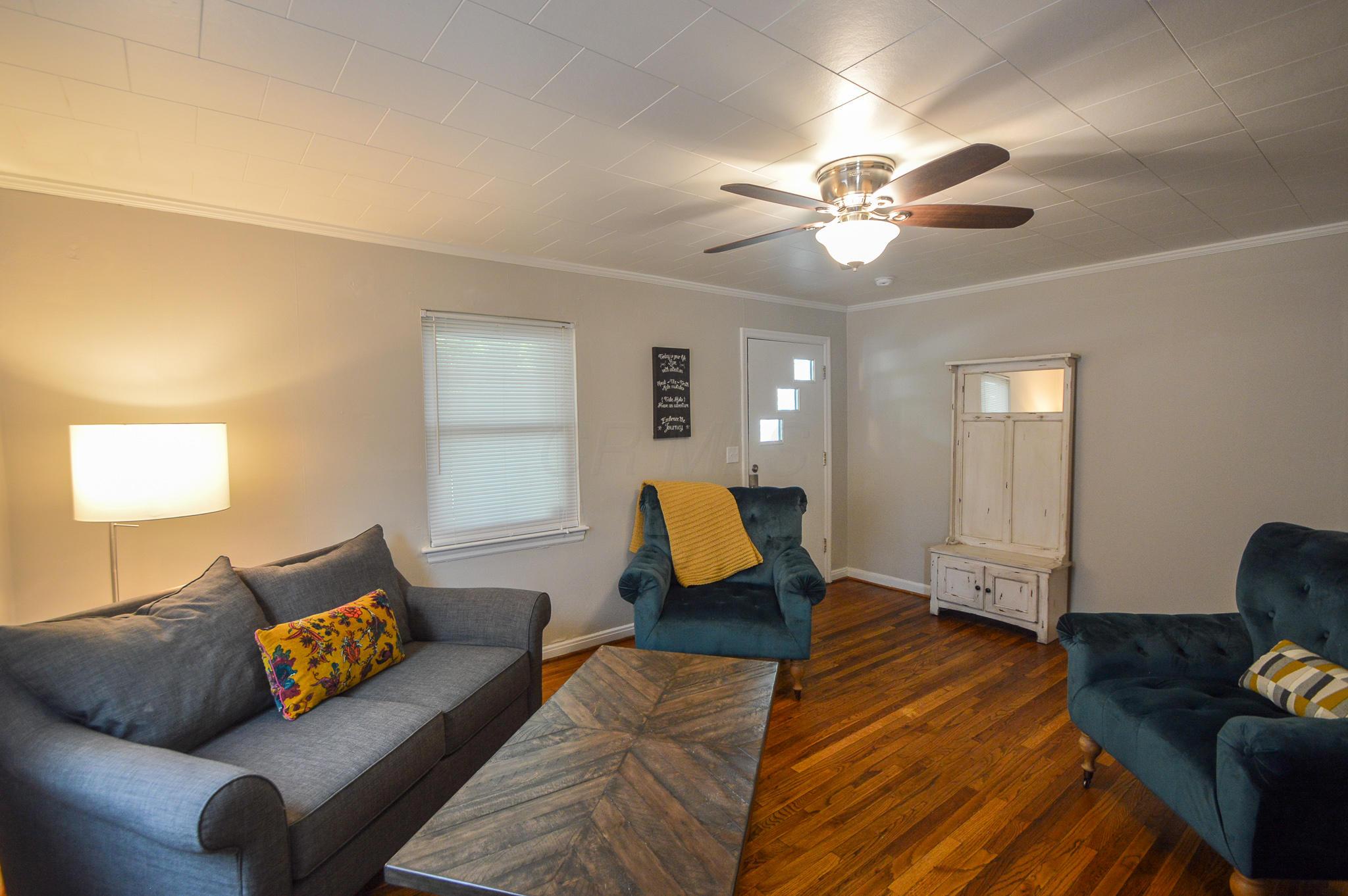 3230 Eisenhower Road Columbus, OH 43224 - Photo 3 of 18