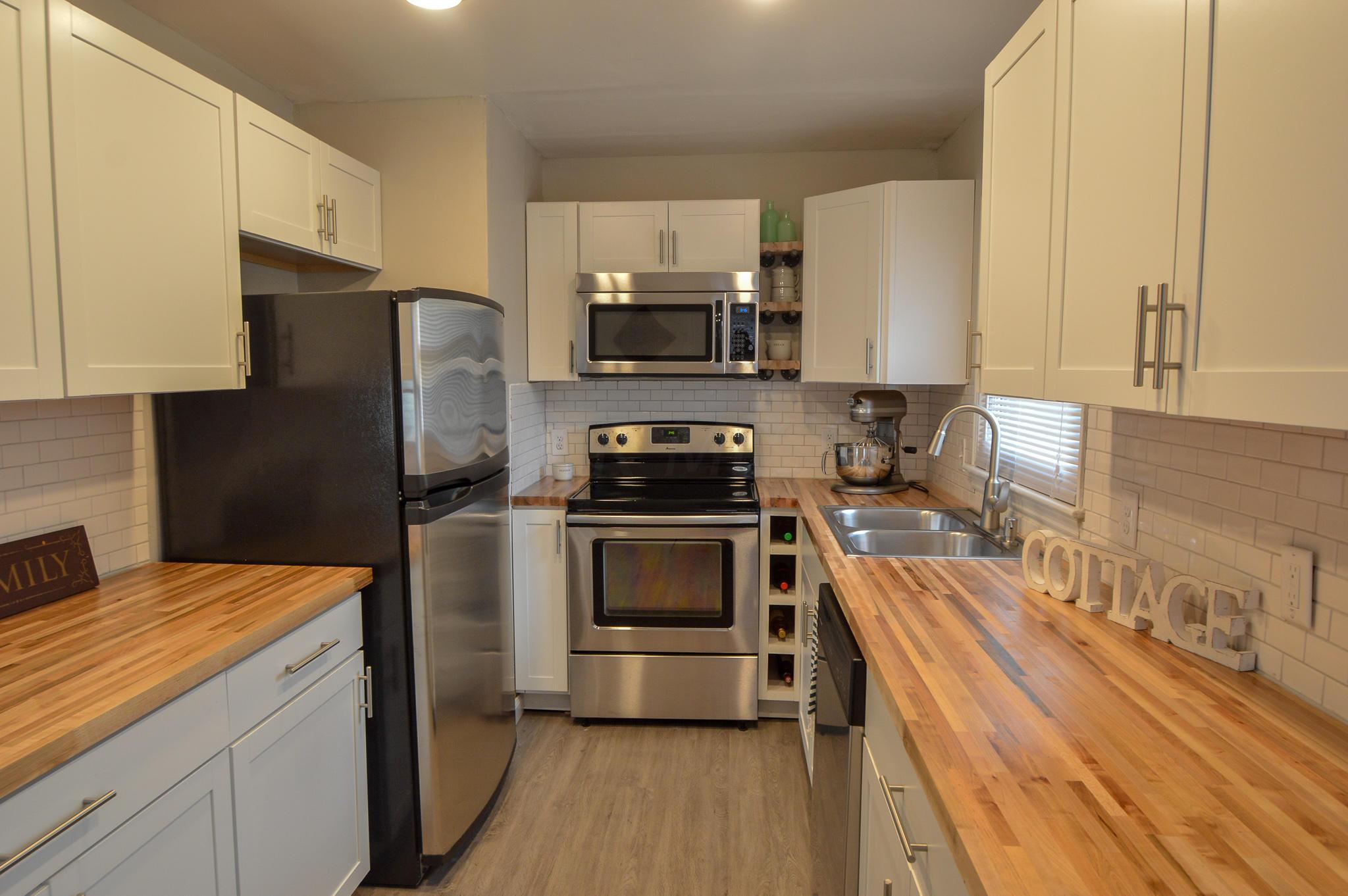 3230 Eisenhower Road Columbus, OH 43224 - Photo 7 of 18