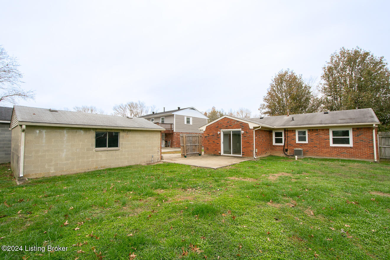 6813 Barbrook Road Louisville, KY 40258 - Photo 25 of 30 Rear of Home