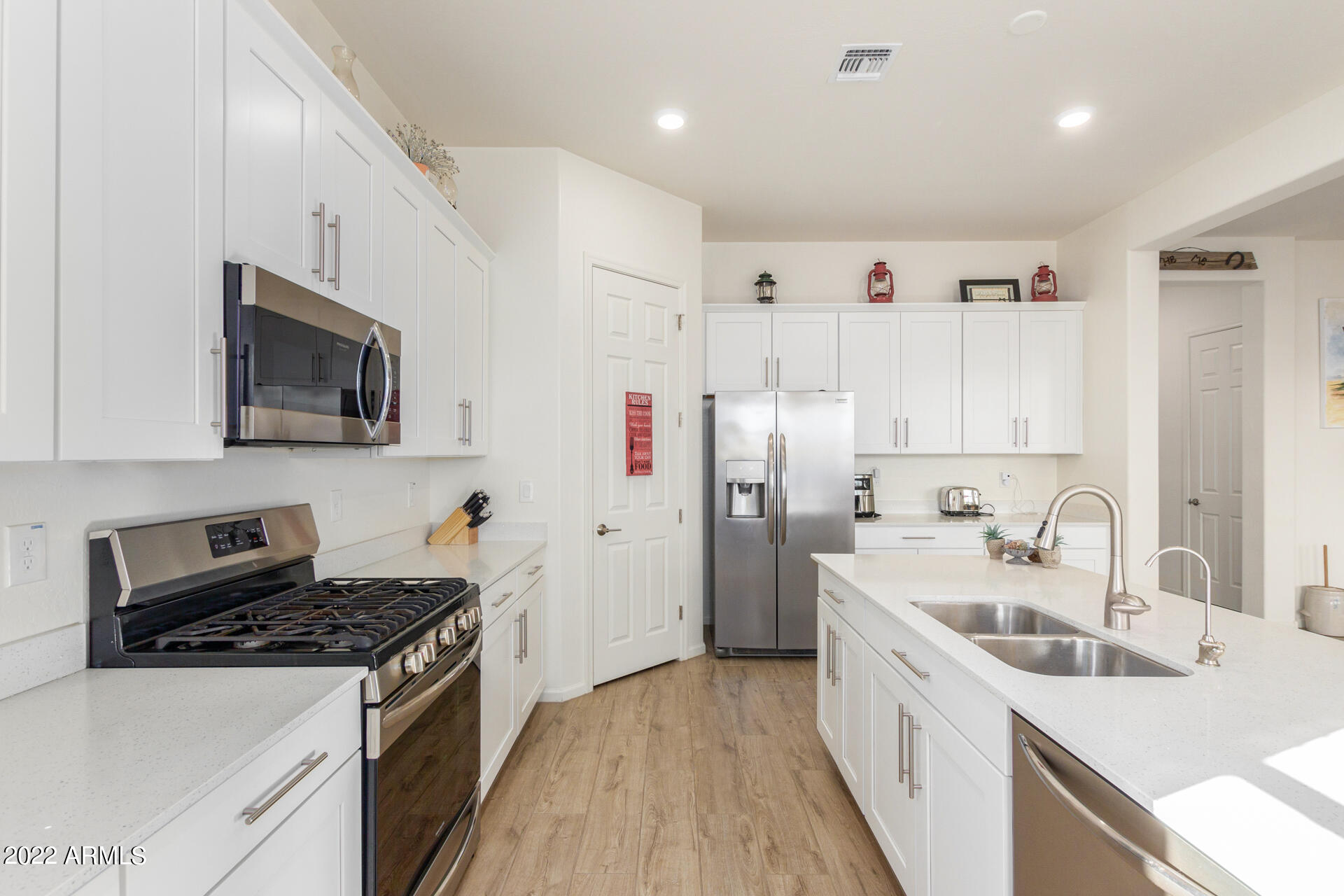 18545 West Chuckwalla Canyon Road Goodyear, AZ 85338 - Photo 8 of 66 Beautiful chefs kitchen
