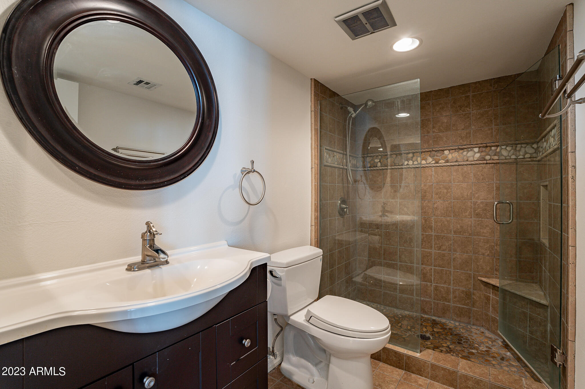 7720 East Camelback Road Scottsdale, AZ 85251 - Photo 14 of 22 Guest Bathrom