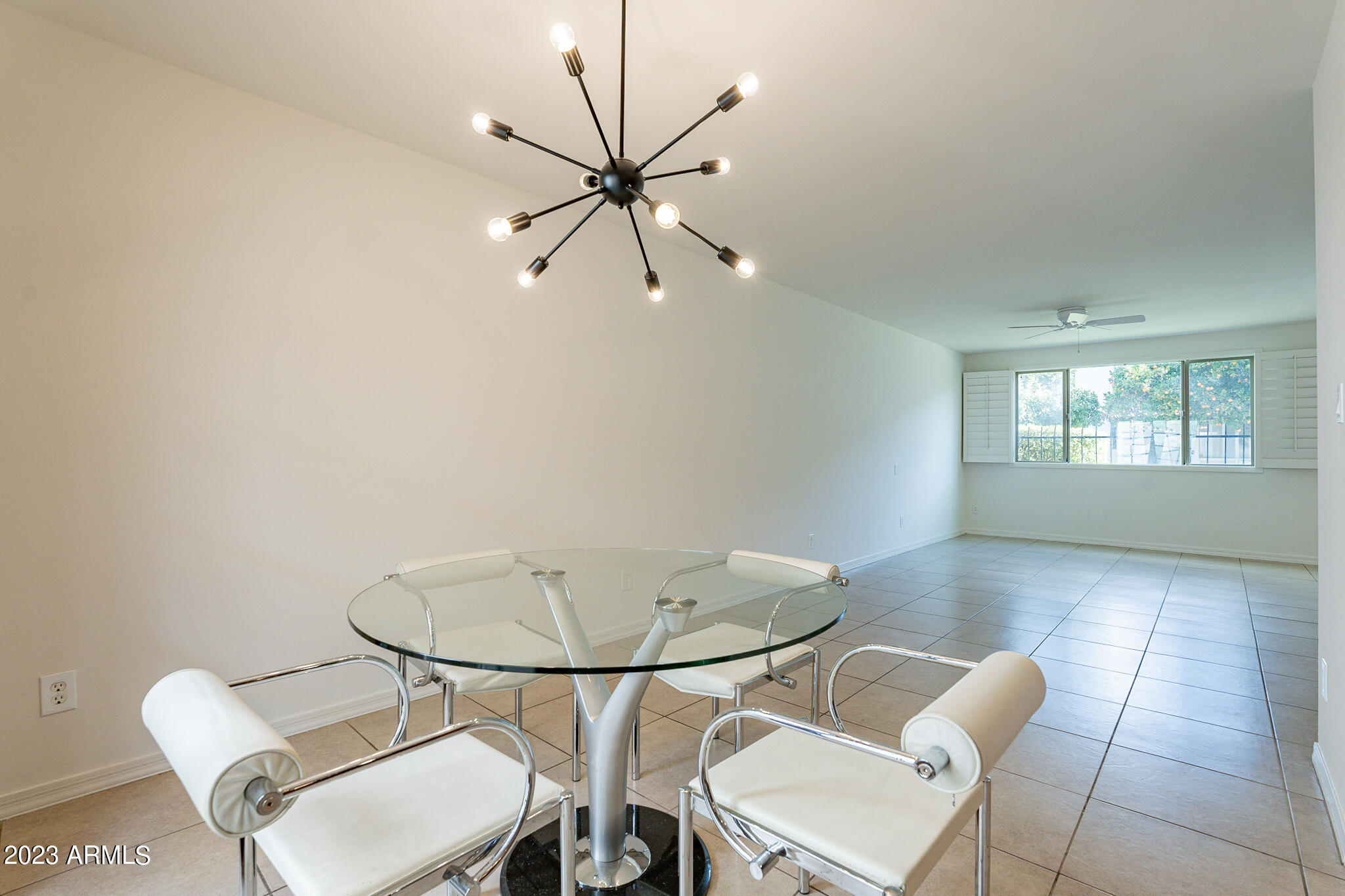 7720 East Camelback Road Scottsdale, AZ 85251 - Photo 7 of 22 Dining Room & Living Area