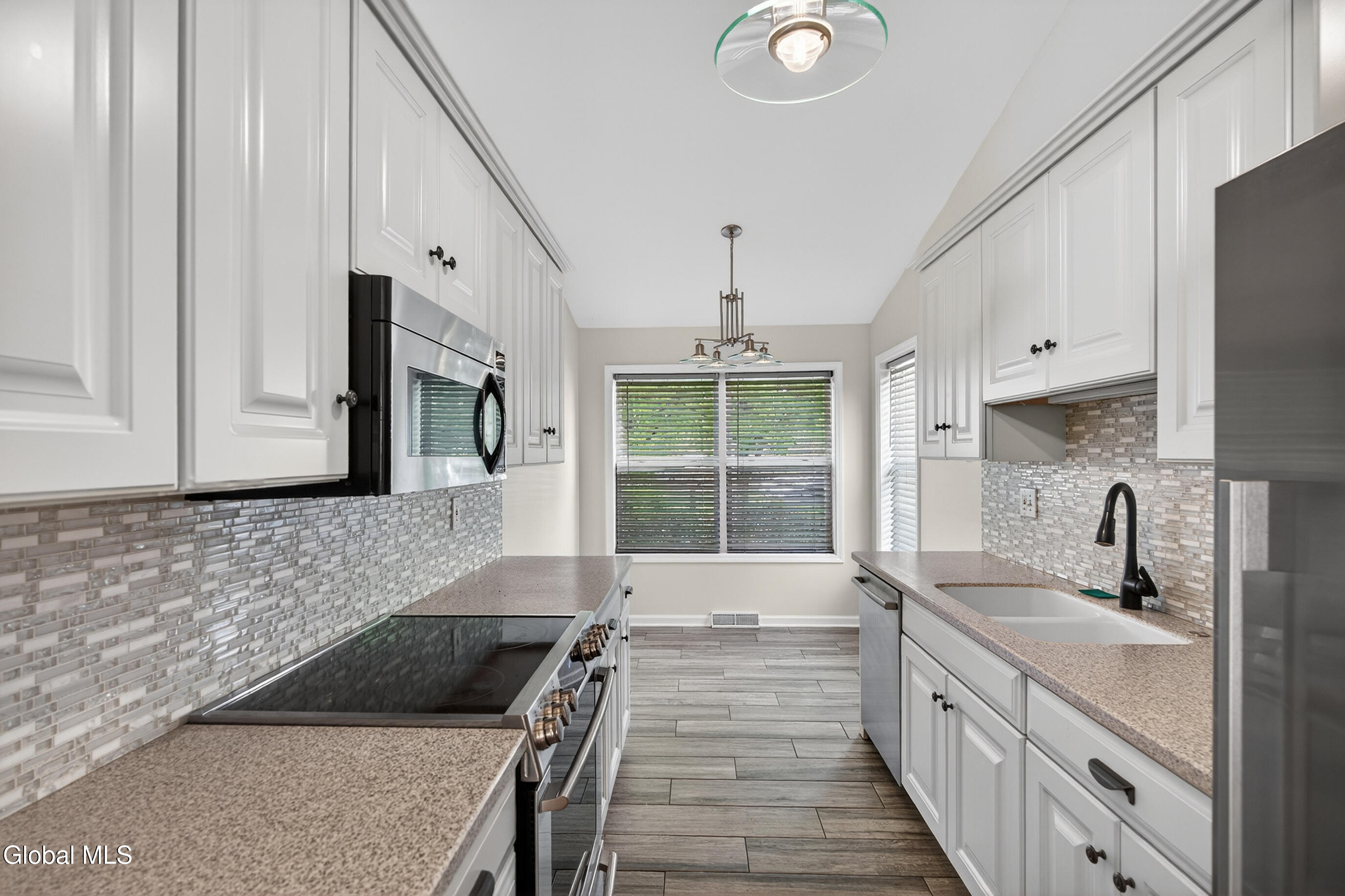 108 Harvard Road Colonie, NY 12189 - Photo 4 of 24 018-108-Harvard-Road-Watervliet-NY-12189